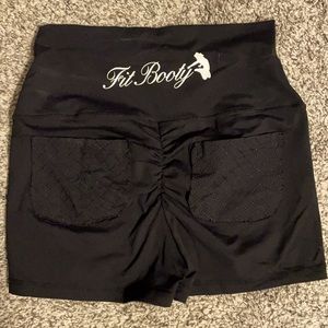 Fit Booty shorts